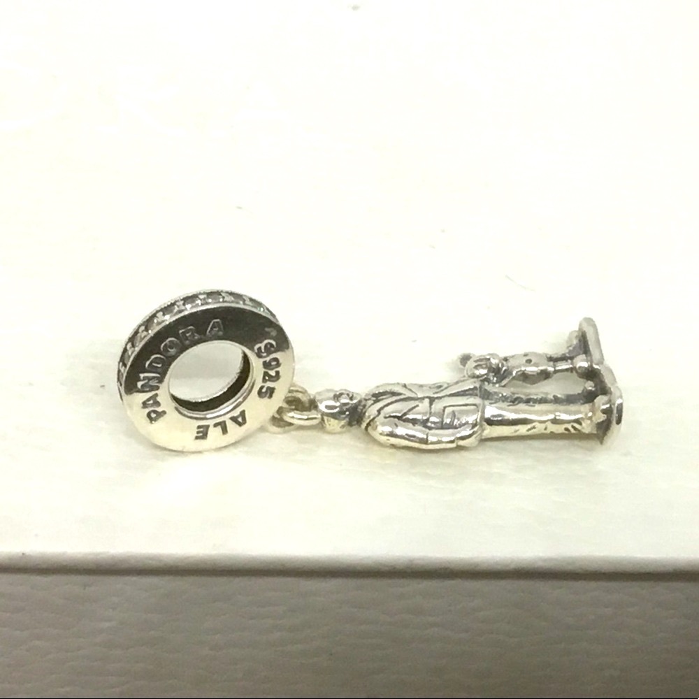 Pandora Disney “Partners” Walt Disney holds the hand of his VIP “Mickey … - Picture 3 of 7
